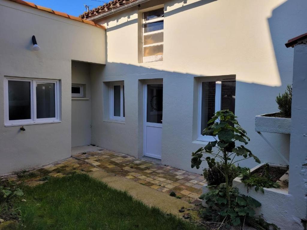 La Roseraie Bed & Breakfast