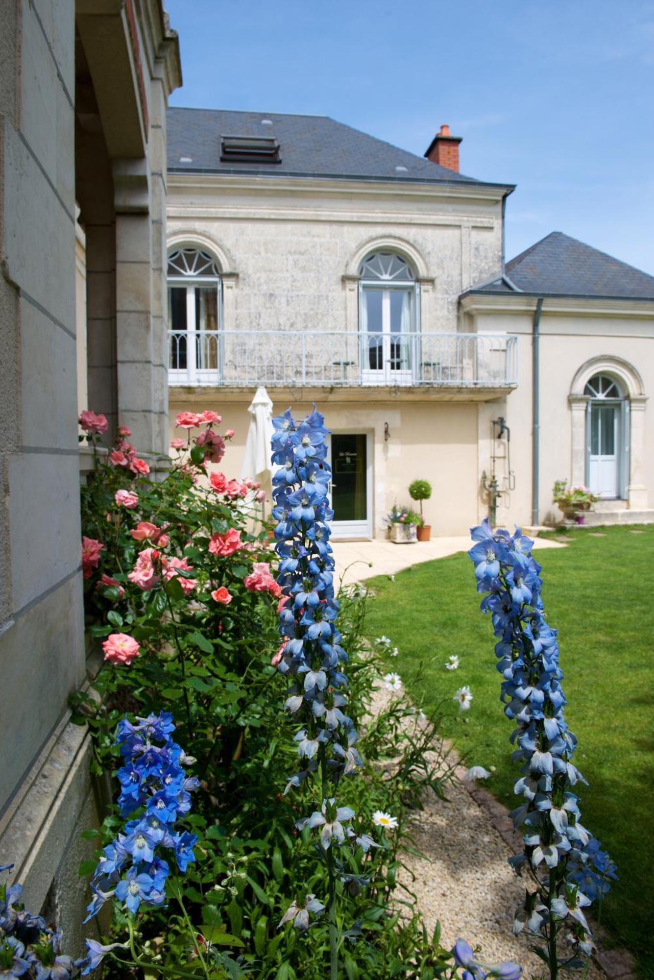 Bed & Breakfast La Roseraie Neuville-du-Poitou