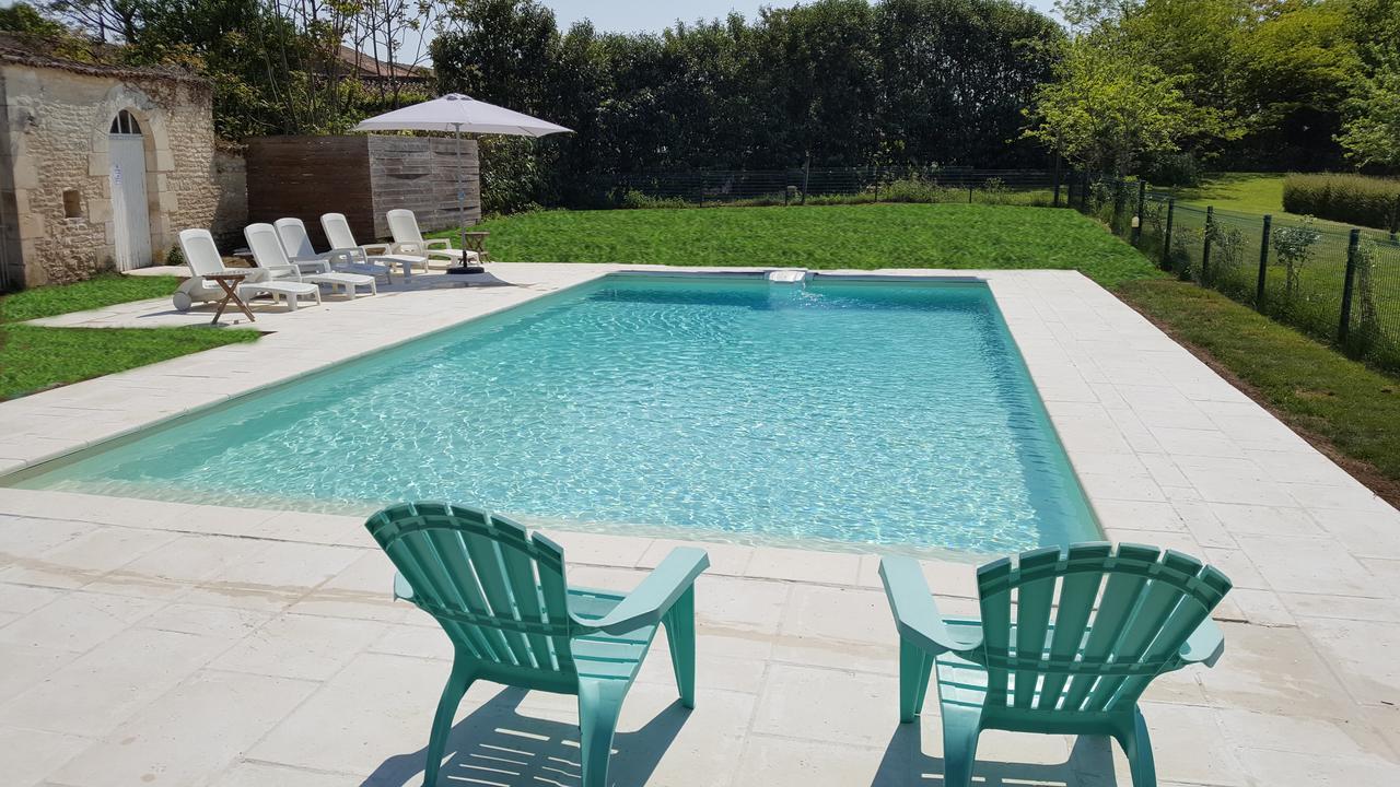 Bed & Breakfast La Roseraie Neuville-du-Poitou