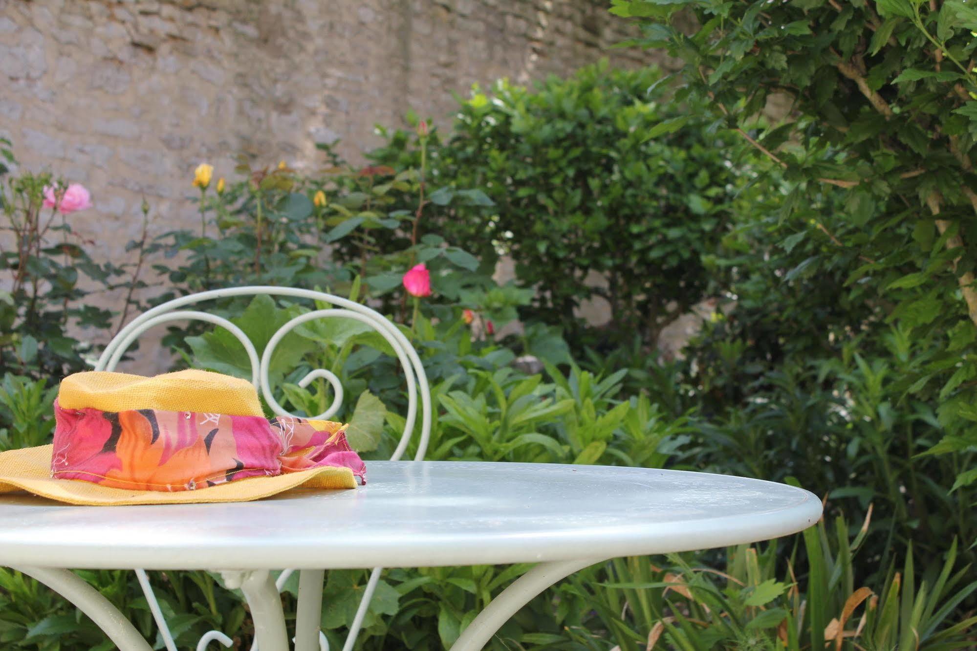 Bed & Breakfast La Roseraie 4*
